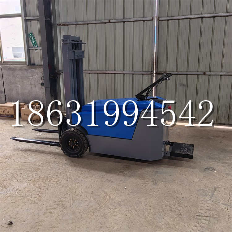 岳阳楼区全电动叉车插腿式堆高车液压装卸车1.5吨升高小型站驾式铲车
